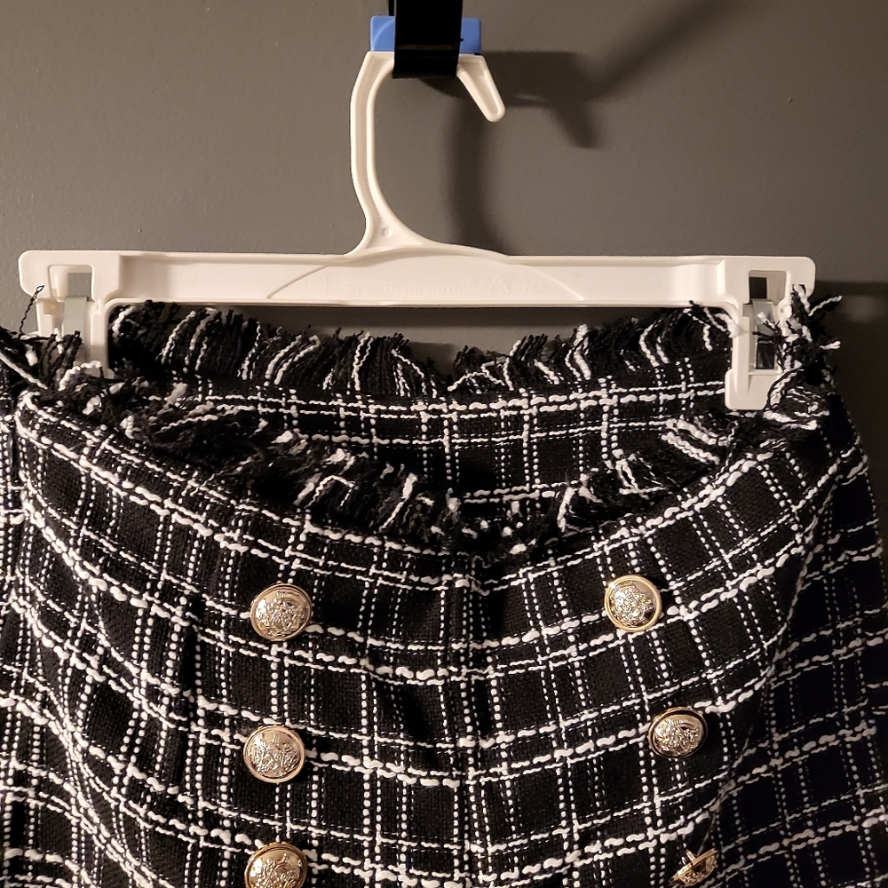 Side Zip Gold Accent Pants - Picture 4 of 6